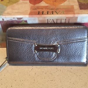 Michael Kors wallet